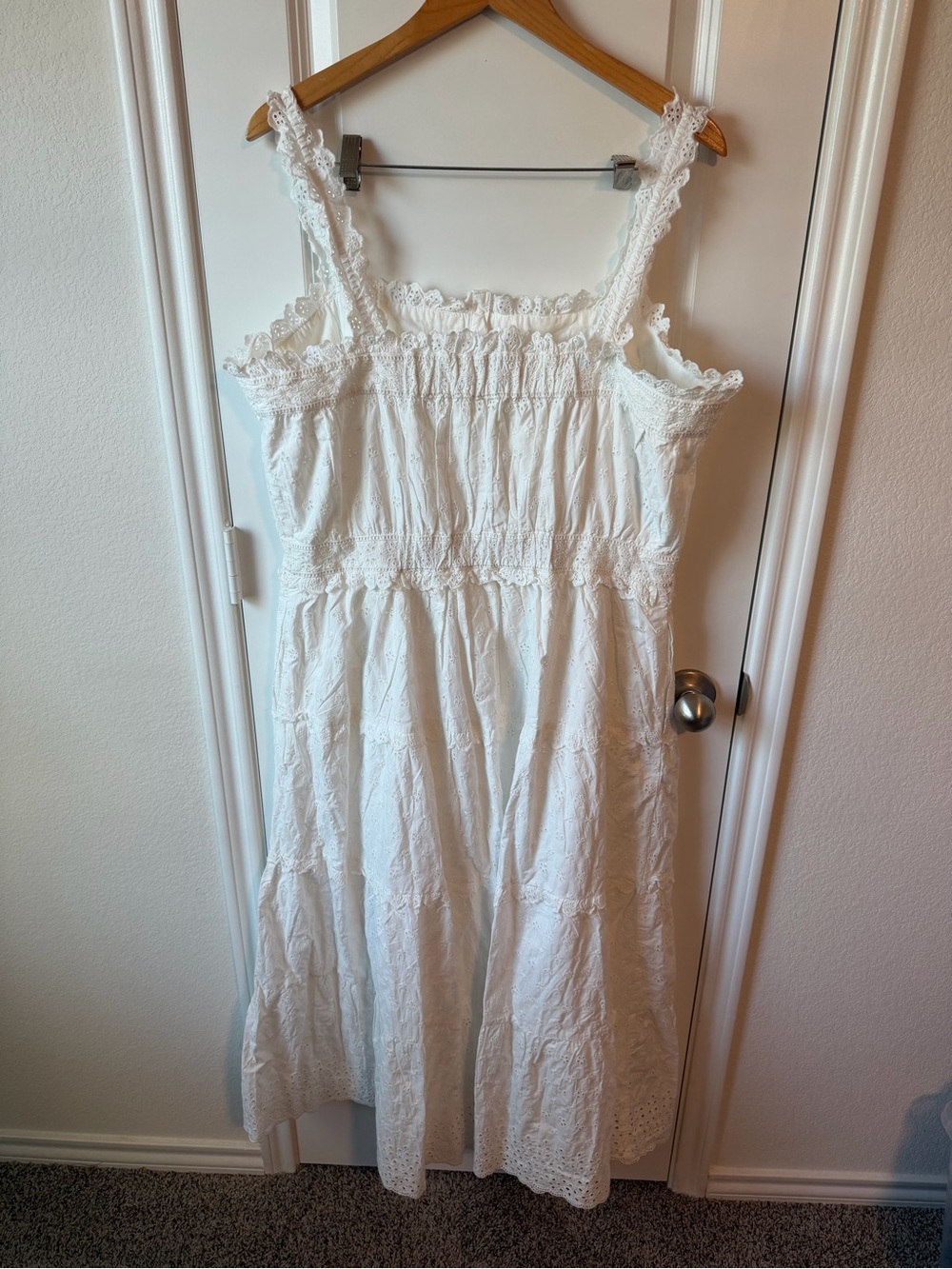 NWOT Gap x Doen White Lace Eyelet Tiered Midi Dress - Picture 4 of 7
